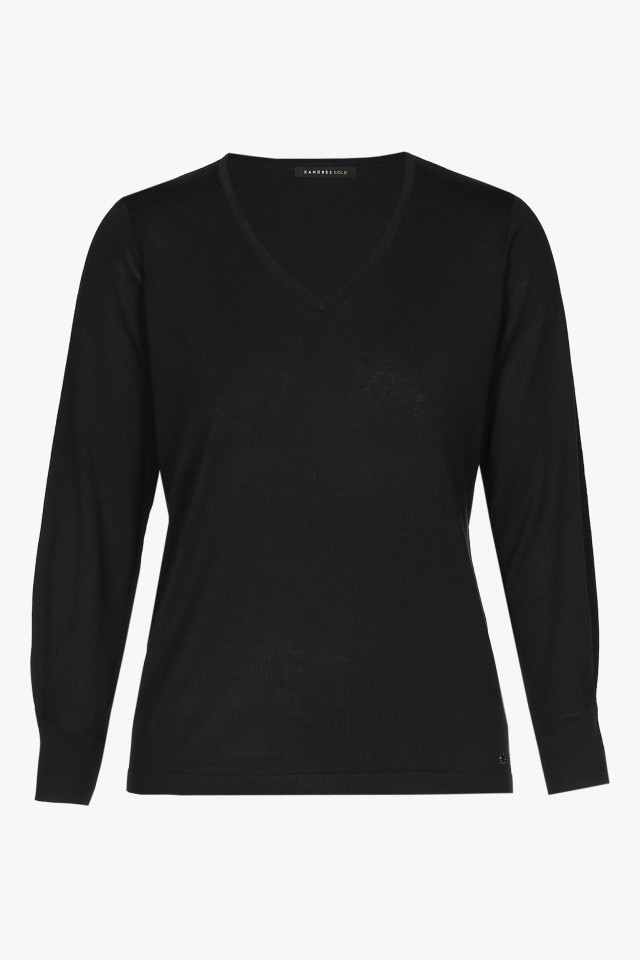Black silk long-sleeved jumper