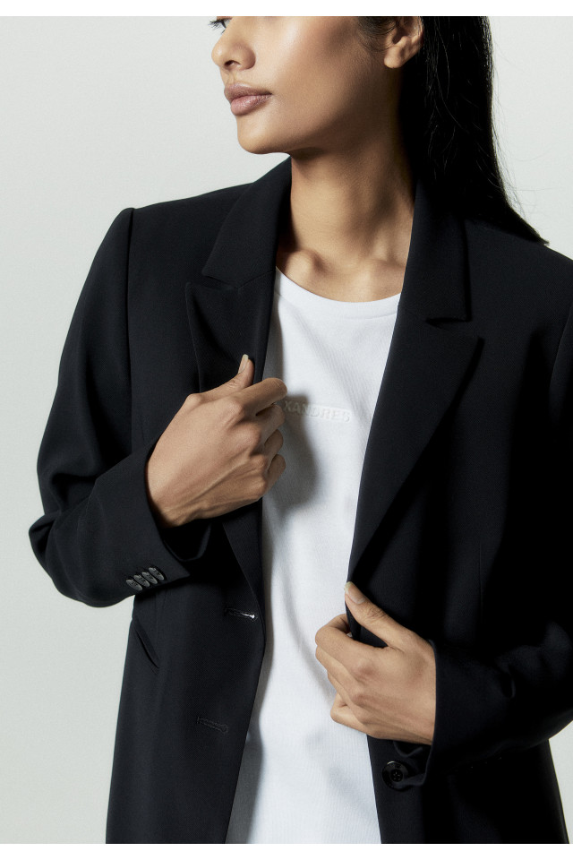 Tailored black wrinkle-free blazer