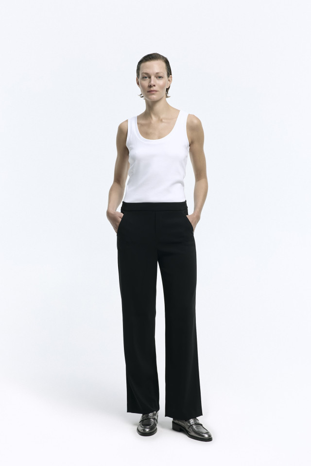 Black loose-fitting trousers