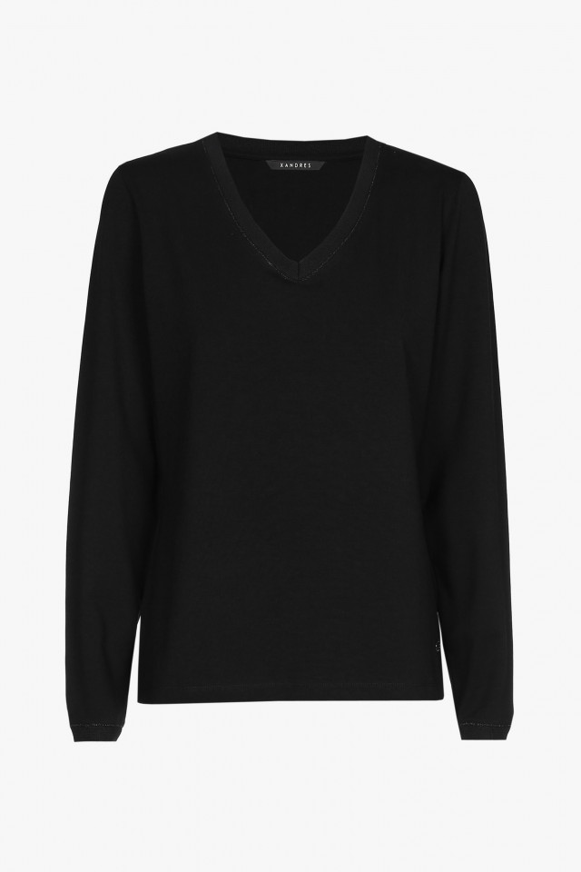 Black, long-sleeved T-shirt with V-neck