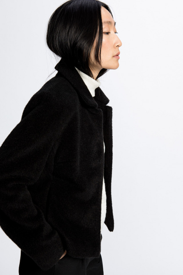 Kurze Jacke mit Eingrifftaschen