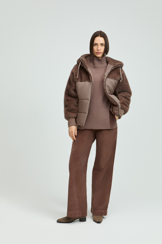 Lookbook: Oversized pullover  + Suede ankle boots + Corduroy trousers + Warm winter jacket