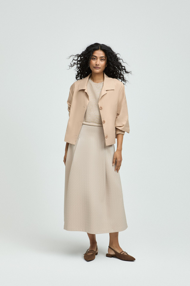 Lookbook: Bomber blouse  + Lurex t-shirt met ronde hals + Elegante slingback  + Basketweave rok 