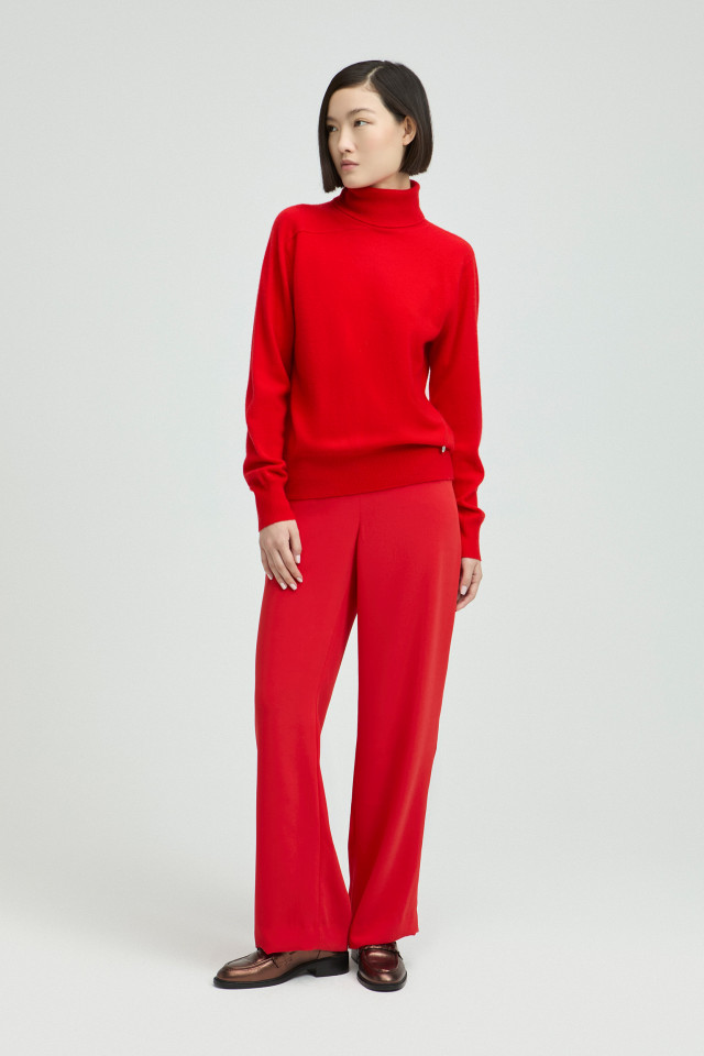 Lookbook: Trui in cashmere met rolkraag + Geklede broek met wijde pijpen + Stijlvolle loafers