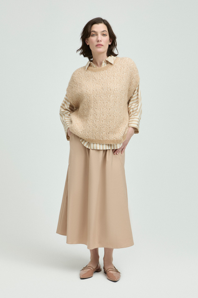 Lookbook: Oversized hemdblouse + Losse A-lijn rok  + Debardeur met alpacawol 