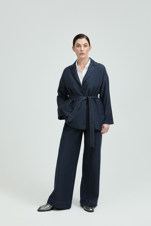 Lookbook: Jean habillé  + Veste en jean habillée + Chemisier long + Mocassins élégants