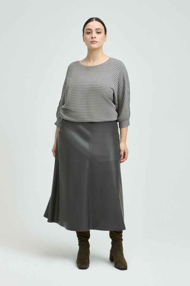Lookbook: Lange faux leather rok + Trui in lurex met ronde hals