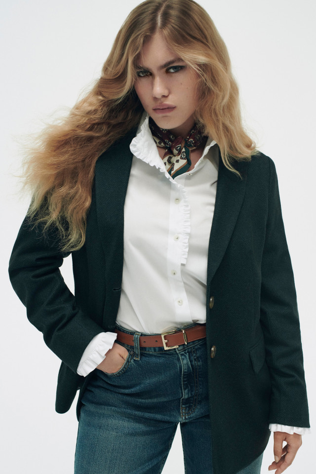 Lookbook: Organic cotton shirt + Blazer in twill + Straight-leg jeans + Thin leather belt