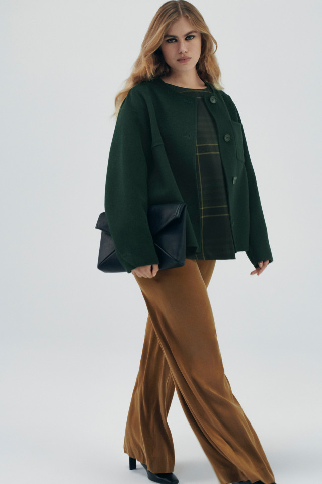 Lookbook: Blouse met ruiten + Broek in gewassen zijde + Double face jas met wol + Suède clutch + Lederen enkellaars
