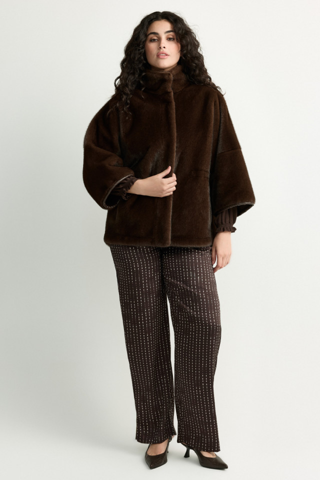 Lookbook: Pull en laine mérinos + Pantalon à motif + Veste en fausse fourrure + Slingback en cuir