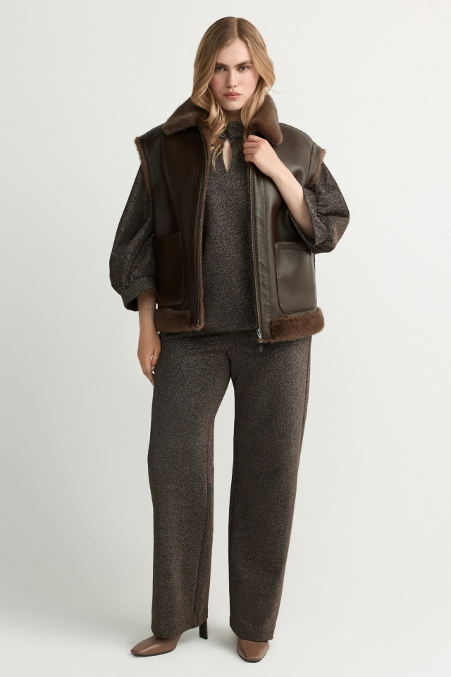 Lookbook: Bluse mit Lurex + Wendejacke mit Kunstfell + Lederstiefeletten + Hose mit Lurex