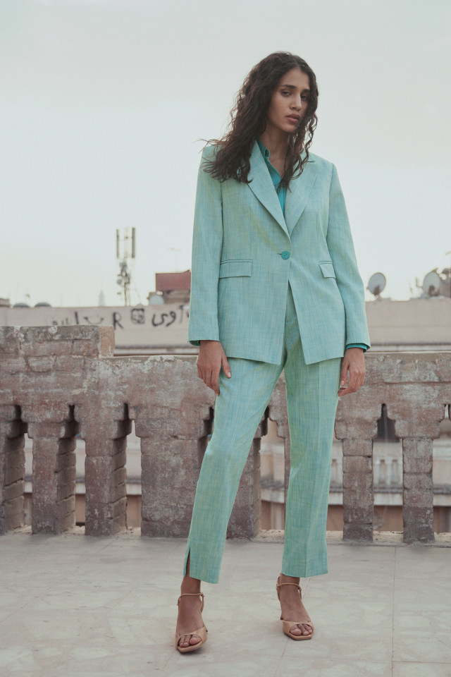 Lookbook: Blazer subtilement cintré  + Blouse en satin habillée
