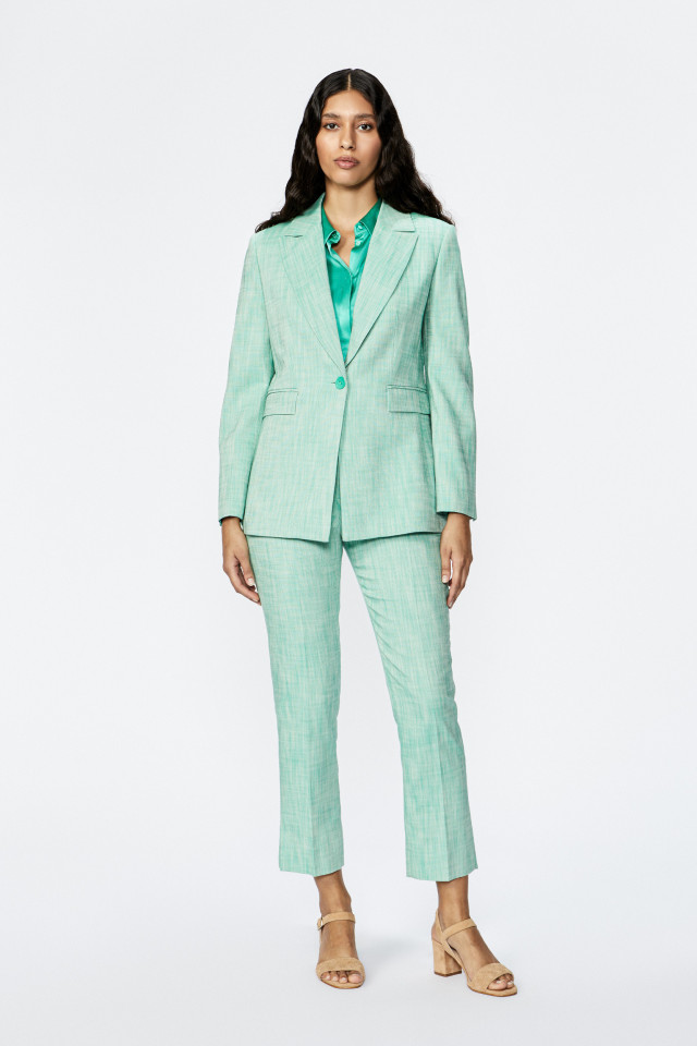 Lookbook: Blazer subtilement cintré  + Blouse en satin habillée