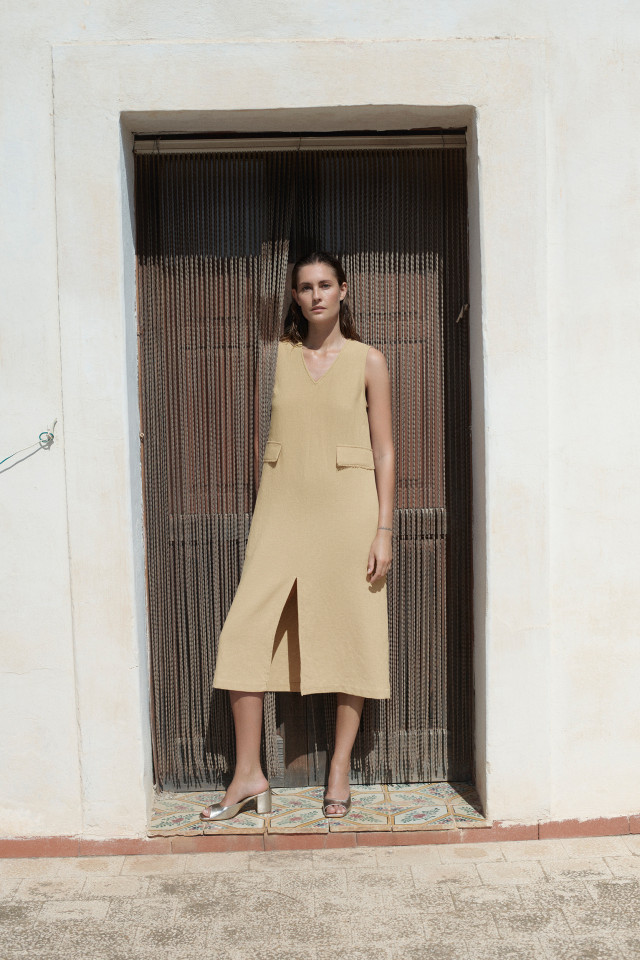 Lookbook: A-line dress with linen look + Party heels