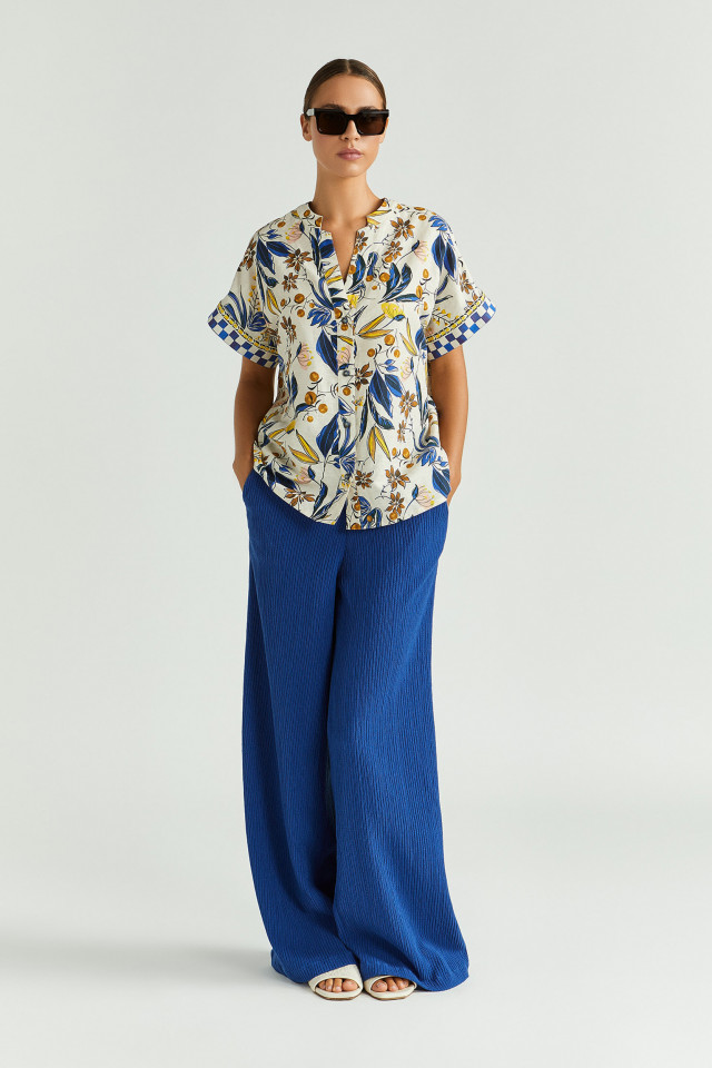 Lookbook: Dolce vita blouse + Rechte broek in fripéstof + Lederen slipper
