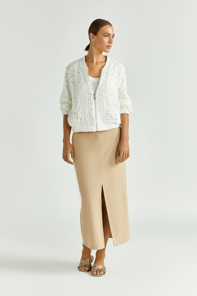 Lookbook: Jupe crayon à l’aspect lin + Haut sans manches à encolure ronde + Veste bomber en macramé + Mules Xandres