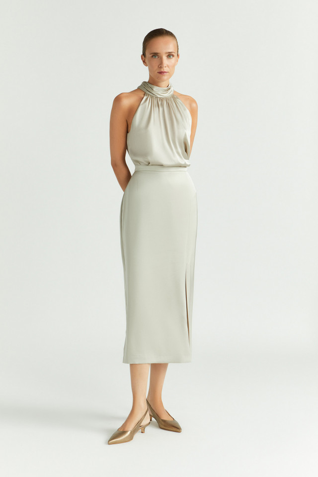 Lookbook: Haltertop van glanzende stof + Kokerrok van glanzende stof + Slingback met kitten heel