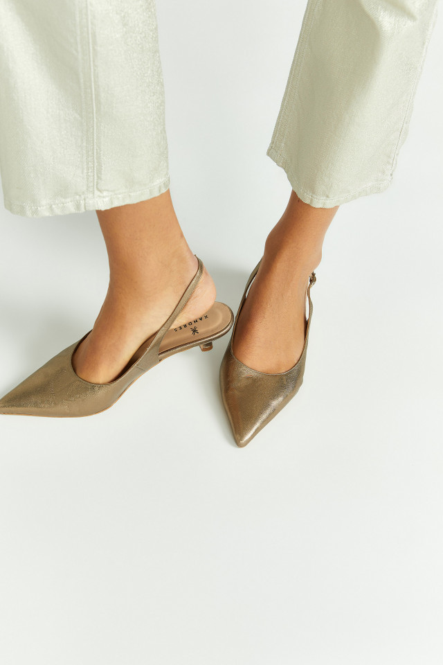 Slingbackschuhe mit Kitten-Heel-Absatz