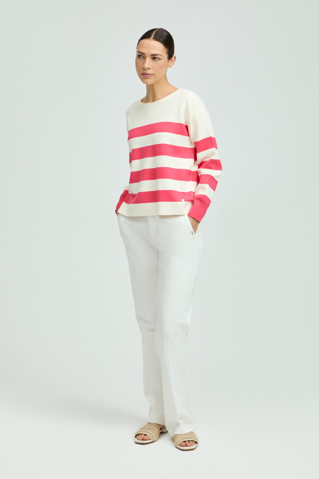 Lookbook: Stretchy trousers with narrow legs + Striped jumper made from Milano fabric + Summer sandals