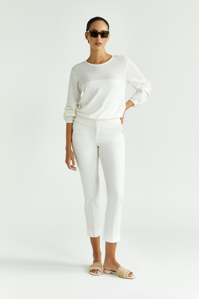 Lookbook: Cotton trousers with narrow legs + Soft jumper with openwork details + Summer sandals + Recyclable sunglasses