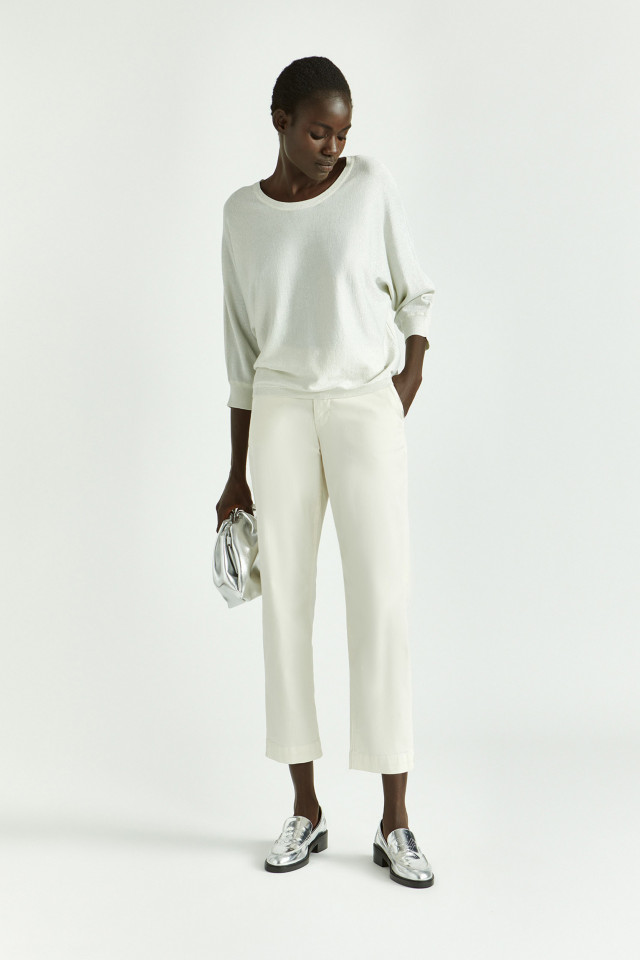Lookbook: Pull fluide en lurex + Pantalon doux à jambes larges + Pochette nuage + Mocassins habillés