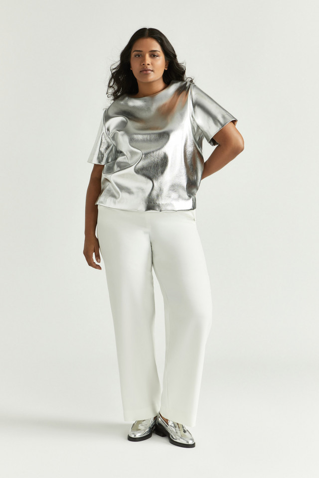 Lookbook: Pantalon fluide à jambes larges + Top en faux cuir + Mocassins habillés