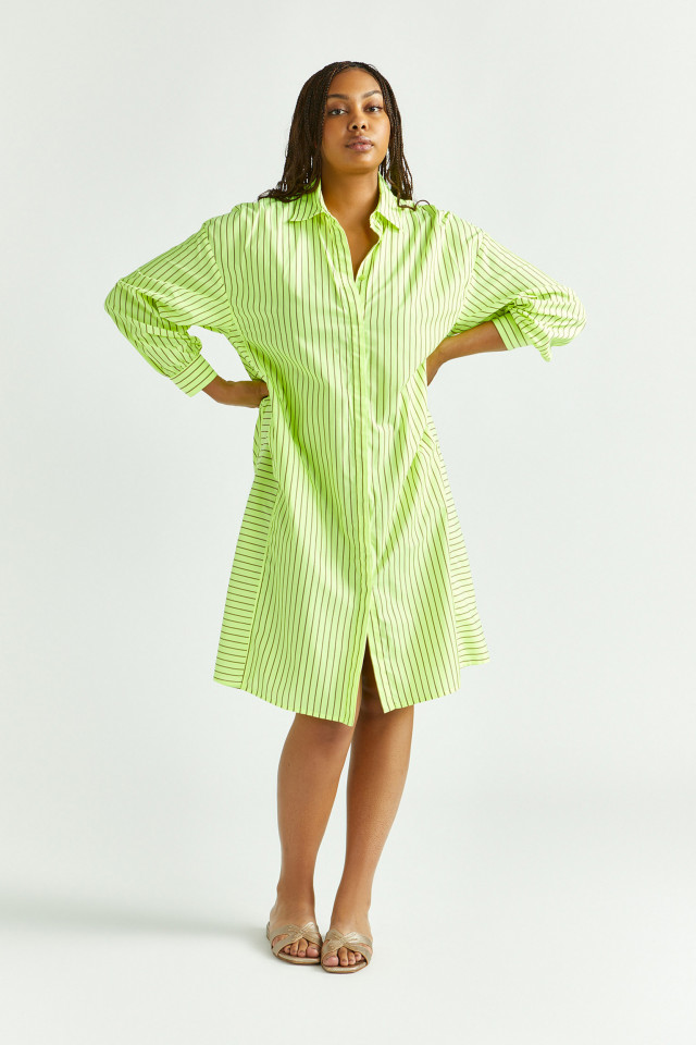 Lookbook: Jurk met fluostrepen + Xandres slippers