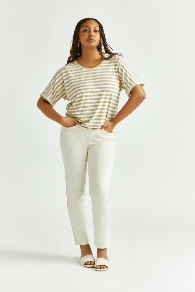 Lookbook: Striped T-shirt with lurex + Summer trousers with narrow legs + Leather sandals + Elegant earrings