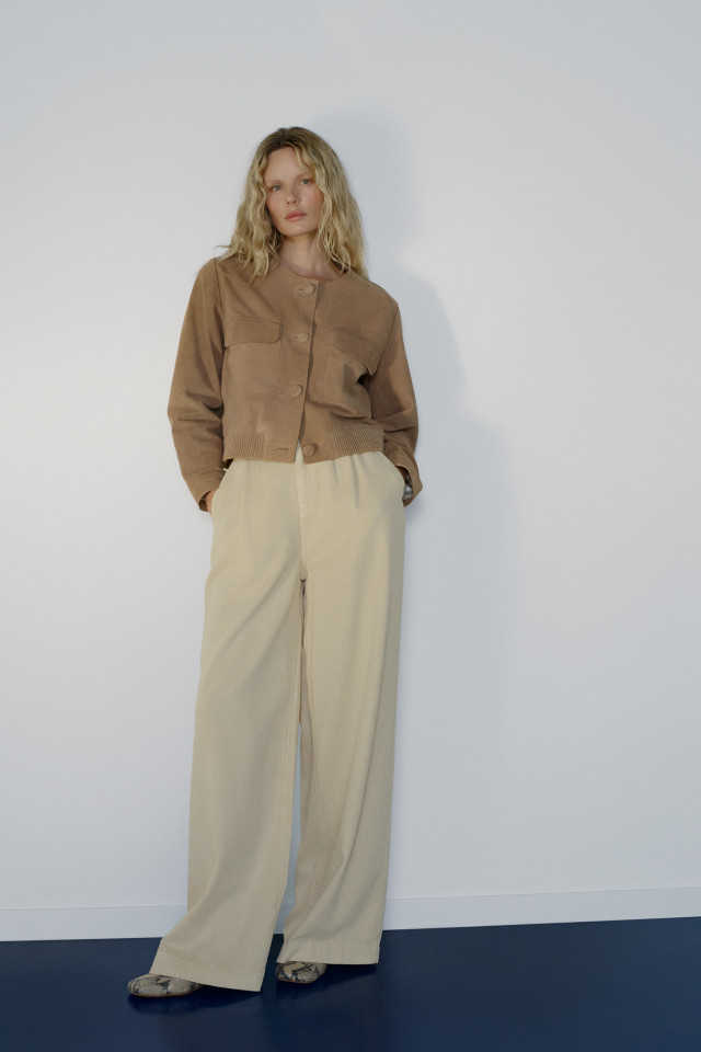 Lookbook: Comfortabele broek met losse fit + Korte suède jas dames + Slingback ballerina