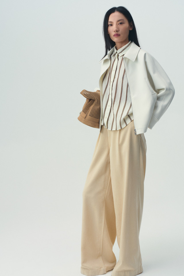 Lookbook: Vrolijk zomers hemd dames + Comfortabele broek met losse fit + Sportieve dames vest met rits + Lederen tote bag