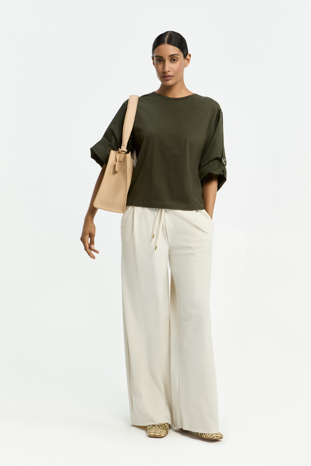 Lookbook: Cotton T-shirt with wide sleeves + Comfy wide-leg trousers + Woven leather ballet flats + Timeless shoulder bag