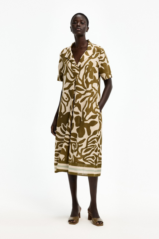 Lookbook: Dress with organic pattern + Slip-on sandal with round heel