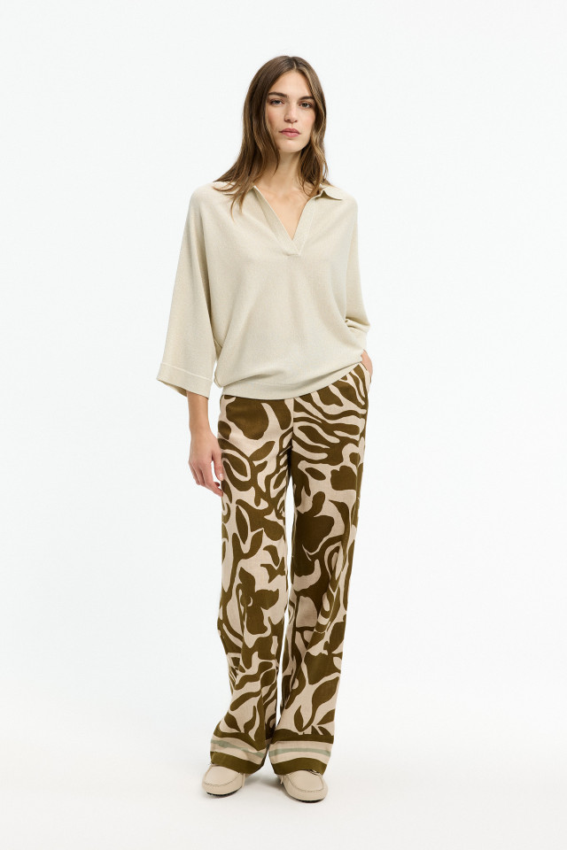 Lookbook: Pull met polokraag  + Broek met organisch motief + Runner loafers 