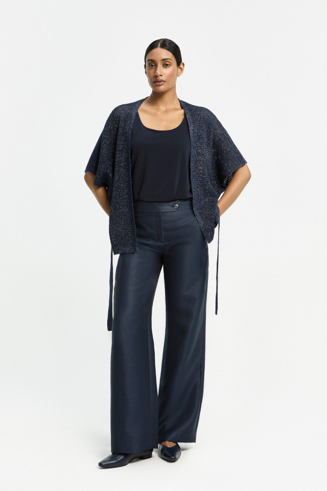 Lookbook: Luxurious silk-look trousers + Sleeveless top with round neck + Openwork knitted cape cardigan