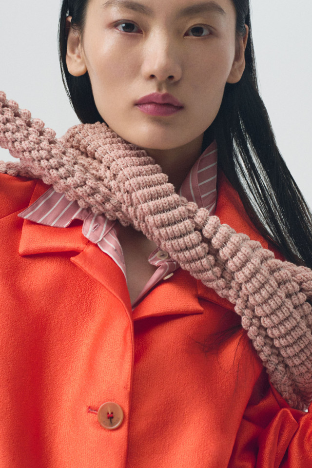 Lookbook: Geklede korte damesvest + Speels hemd dames + Pull in 3D-fantasiesteek 