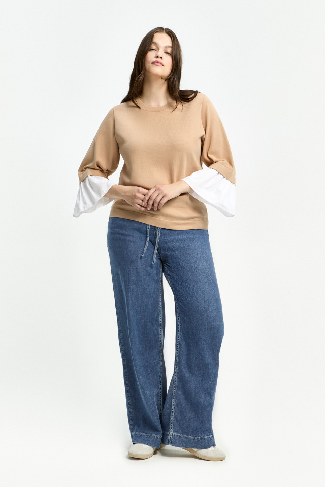 Lookbook: Baumwoll-Pullover + Geschmeidige Jeanshose + Bequeme Sneakers aus Leder