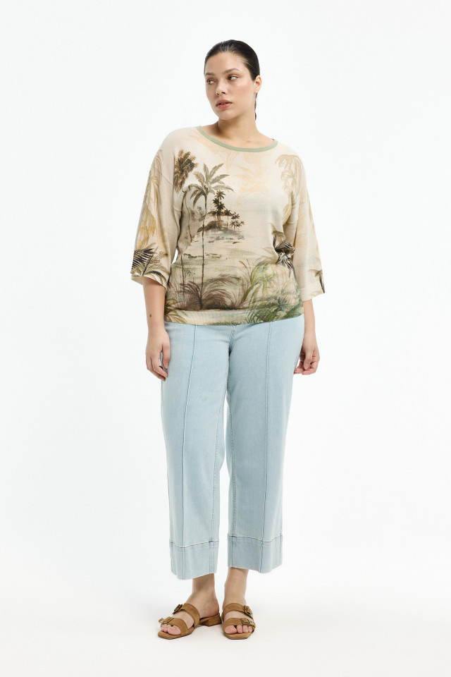 Lookbook: Pull à imprimé estival à palmiers + Mules élégantes + Jean décontracté